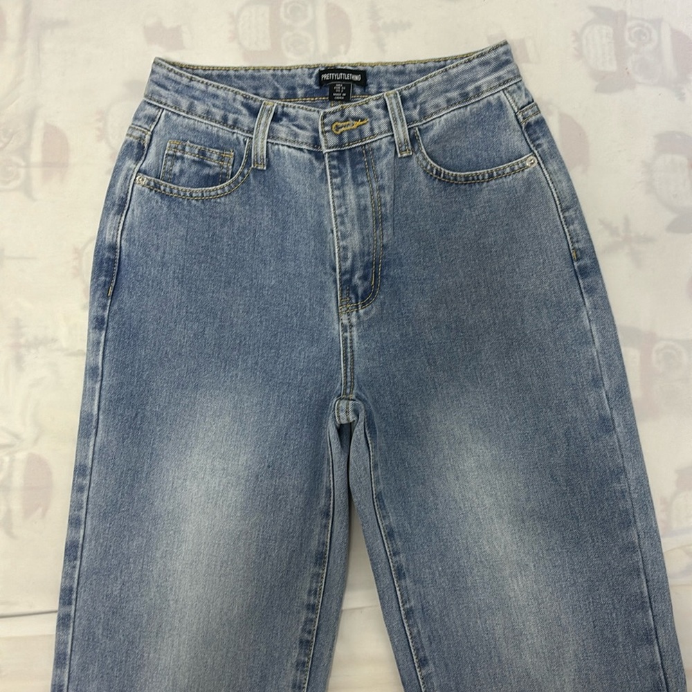 Denim Pretty Little Thing Split Hem jeans